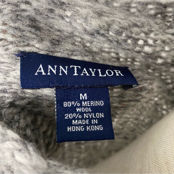 VINTAGE ANN TAYLOR Cable Knit Mock Neck Sweater - Picture 4 of 4